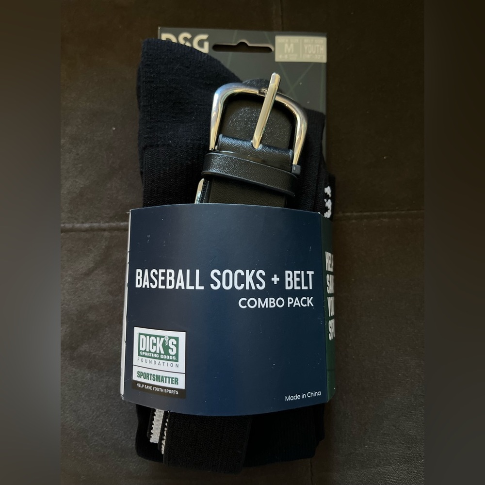 Dicks brand Youth Medium baseball socks and belt set, black